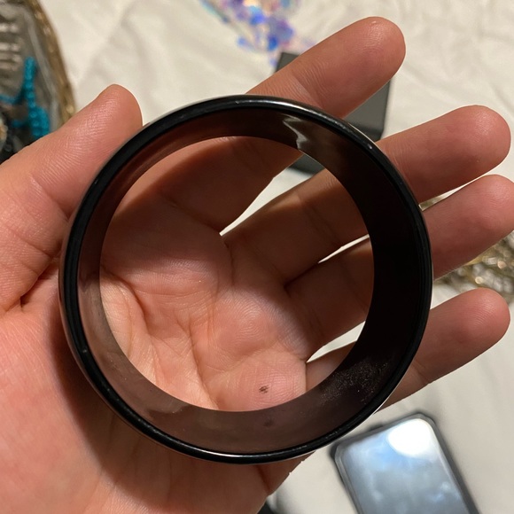 BLACK ACRYLIC BRACELET - Picture 2 of 7